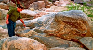 Geology at Ghum Ghum Falls  